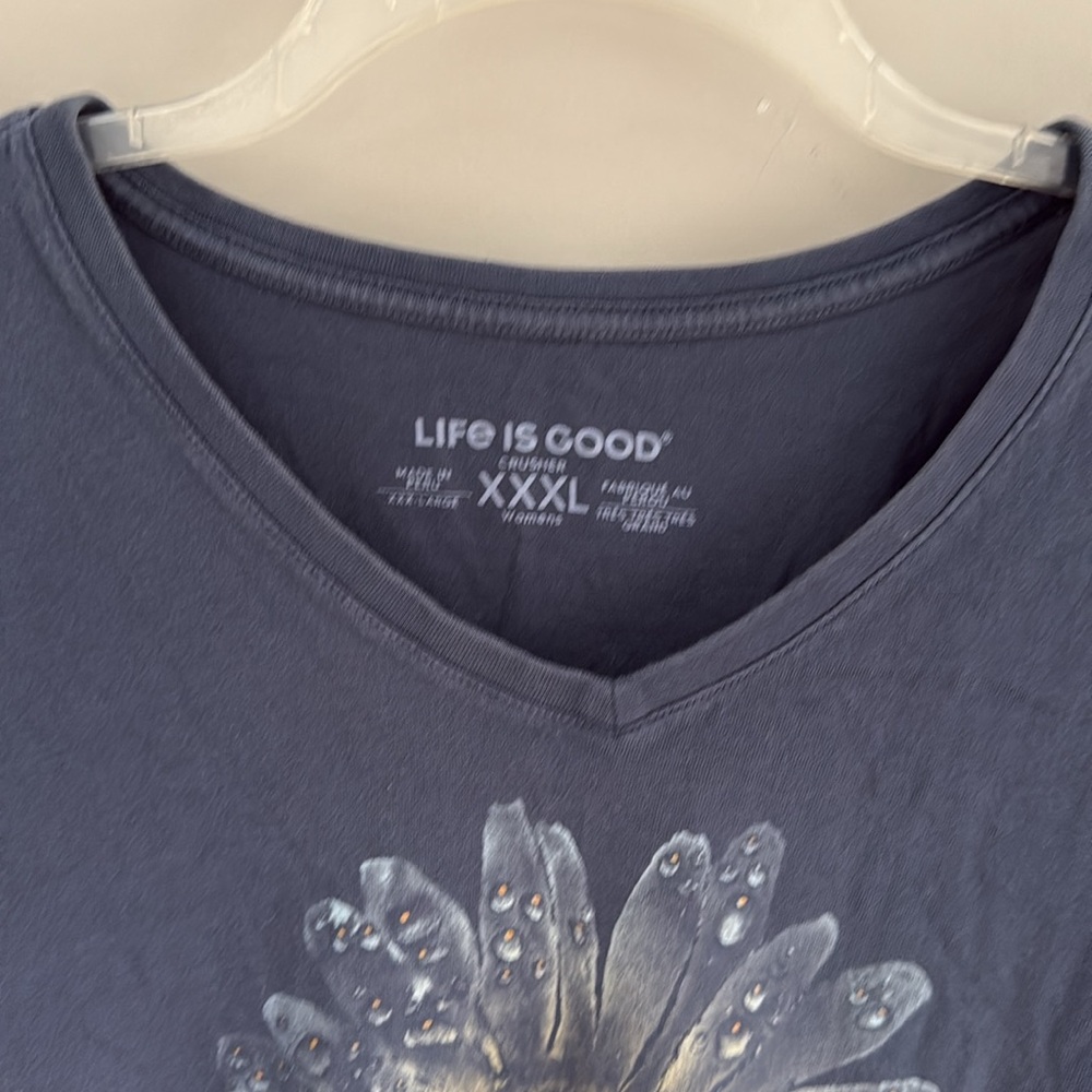 LIFE IS GOOD Women's Marine Blue Daisy Short Sleeve V-Neck- Size XXXL - Picture 5 of 10